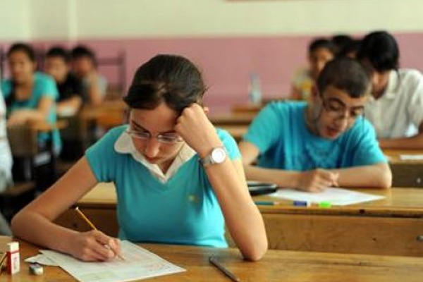 A��k havada ho�land���n�z spor aktiviteleri yap�n.