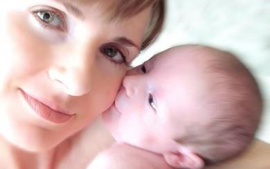 Ara�t�rmaya g�re �o�u kad�n 30-35 ya� aras� annesine benzemeye ba�l�yor. Burada oran y�zde 52. Bu grubun i�inde 31 ya� en pop�ler ya� olarak ortaya ��k�yor. Oran ise y�zde 27.