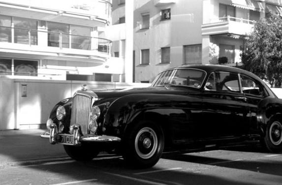 22. Mark VI / Bentley