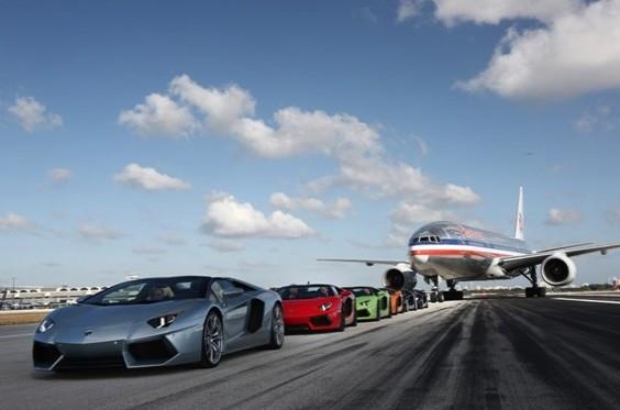 32. LP 700-4 / Lamborghini