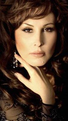 Sonra da stanbul Teknik niversitesi Trk Musikisi Devlet Konservatuar snavn ilk 5'in iine girerek kazand. Arar bir sre de mzik retmenlii yapt