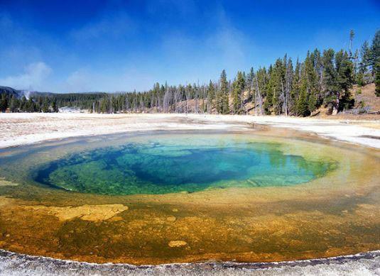 Bu cennetin alt�nda cehennem kayn�yor