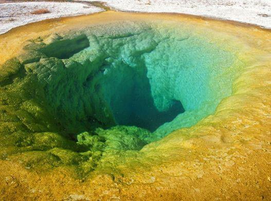 Bu cennetin alt�nda cehennem kayn�yor