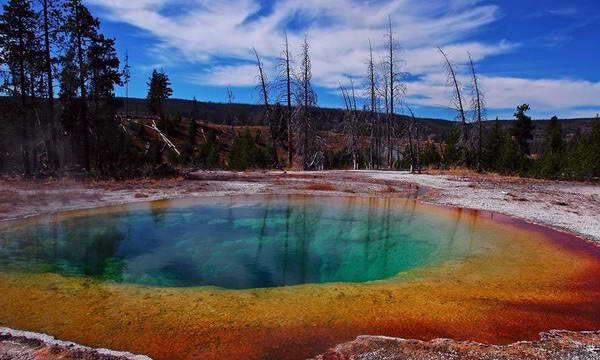 Bu cennetin alt�nda cehennem kayn�yor