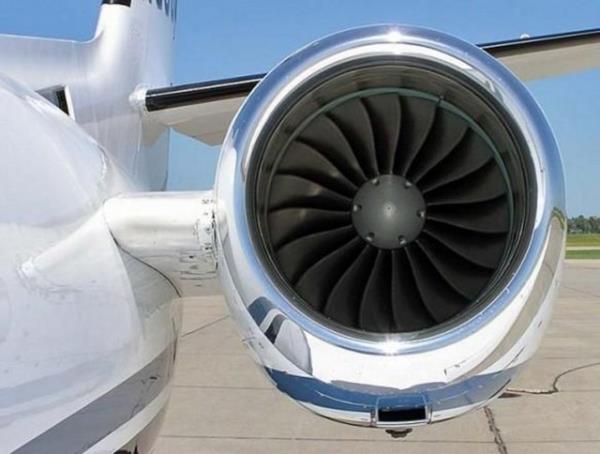 <b> 3- Havac�l�k</b> Havac�l�k sekt�r�nde kariyer yapmay� planlayan yeni �niversite mezunu bir gencin maa�� g�nl�k 208 dolar� saat ba��na ise 25 dolar� bulabilir.