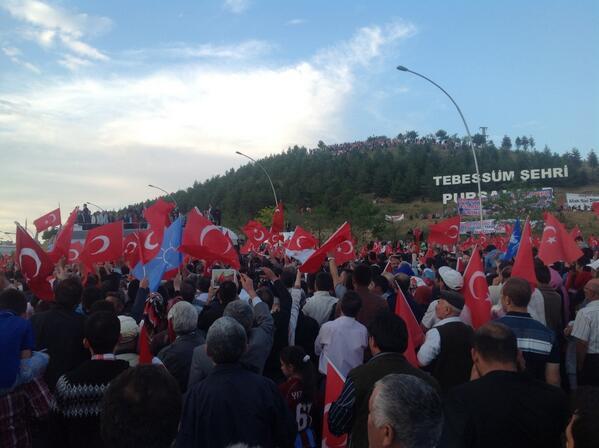 <P>PURSAKLARDAK� HEM�EHR�LER�M�ZE TE�EKK�R ED�YORUZ</P>