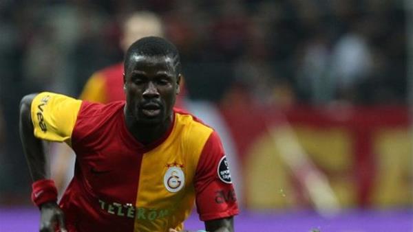 Emanuel Eboue 6.0 milyon TL al�yor, muhtemel vergisi 2.1 milyon TL