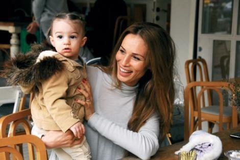 G�zide Duran ve k�z� Selin