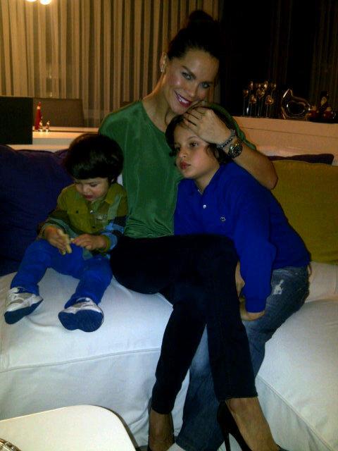 Ebru �all� ve O�ullar� Pars ve Beren