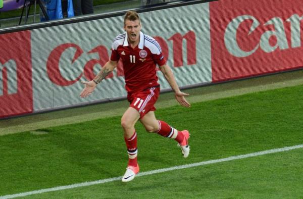 <b> KARTAL'A KULE </b>   <p> �ngiliz medyas�, Be�ikta�'�n ge�en sezon Juventus'te kiral�k oynayan Nicklas Bendtner ile her konuda anla�maya vard���n� yazd�.</p>  <b>(AK�AM)</b>