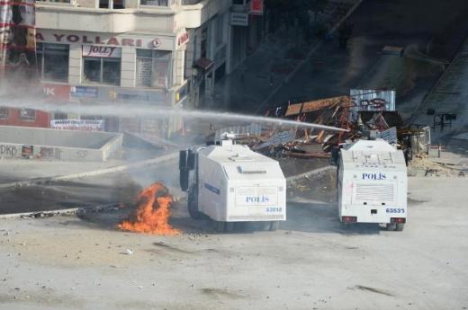 <b>Polis marjinal gruplara m�dahale ediyor</b>