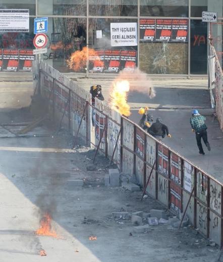 <b> Kim bu molotof�ular? </b>