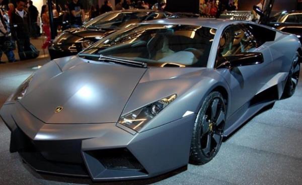 Lamborghini Reventon 1,600,000 dolar