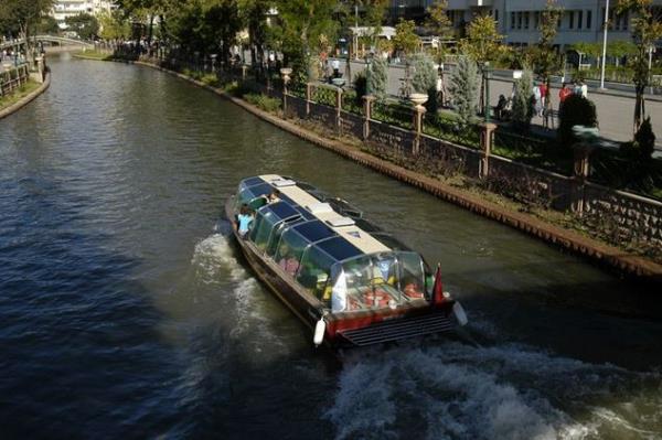 26 ESKEHR  Lleta, Porsuk ay, Midas Tapna, Anadolu niversitesi, Yunus Emre Trbesi, Tarihi Odun Pazar Evleri, Yazlkaya Frig Vadisi ( Midas Kenti ), Uyuz, ifteler ve Yark Hamamlar, atack Ormanlar ve Mesire Yeri, Eti Biskvileri, nn Planr Kamp, Sivrihisar Ermeni Kilisesi