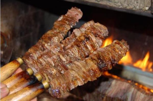 25 ERZURUM  Palandken Kayak Merkezi, ifte Minareli Medrese, Tortum elalesi, Oltu Ta, Aziziye Tabyalar,  Kmbetler, a Kebab, Tepsi Minare ( Saat Kulesi ), Erzurum Kalesi, Rstem Paa Bedesteni, Erzurum Kongresi Binas, obandede Kprs, Narman Peribacalar