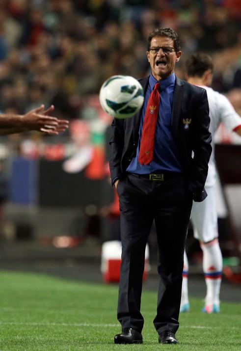 <b>O FLA� �S�M CAPELLO</b>  <p>Fenerbah�e, g�r��meye devam etti�i Fabio Capello ile ayr�nt�larda anla�maya �al���yor.</p> <b>(H�RR�YET)</b>