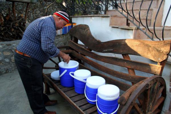 Ben bir doktor olarak herhangi bir kaynaktan okumu deilim. Genel iddialara baktmz zaman hepsinde ayn, yani kansere iyi geliyormu. Bakanlk da zaten satna izin vermedii iin bir ey sylemek mmkn deil."