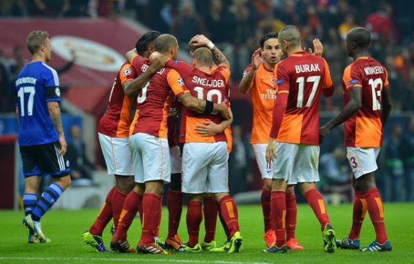 UEFA ampiyonlar Ligi'nde yarn 85. mana kacak olan tecrbeli futbolcu, sar-krmzl takmn bu kulvarda oynad son iki karlamada da (Juventus, Kopenhag) fileleri havalandrmay baard.