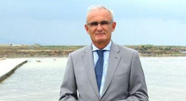 <p><b>SAMSUN...</b></p>  1. AK Parti`li Yusuf Ziya Ylmaz 2009`da %48,45 ile kazanmt.  <p> 2. CHP - Cumhuriyet Halk Partisi %21,5 </p>  3. MHP - Milliyeti Hareket Partisi %20,9  <p> 4. DP - Demokrat Parti %3,4 </p>