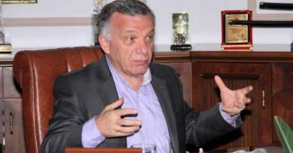 <p><b>YALOVA...</b></p>  1. DP`li Yakup Koal 2009`da %35,43 ile kazanmt  <p> 2. AK PART - Adalet ve Kalknma Partisi %33,7 </p>  3. CHP - Cumhuriyet Halk Partisi %19,1   <p> 4. MHP - Milliyeti Hareket Partisi %4,2 </p>