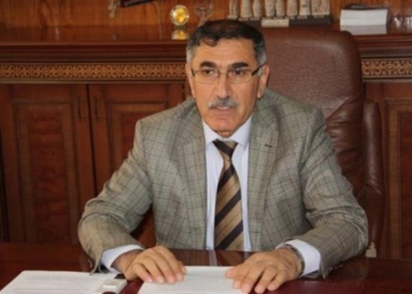 <p><b>HAKKAR...</b></p>  1. DTP`li Fadl Bedirhanolu 2009`da %78,97 ile kazand.  <p> 2. AK PART - Adalet ve Kalknma Partisi %15,1 </p>  3. CHP - Cumhuriyet Halk Partisi %1,2   <p> 4. SP - Saadet Partisi %1,1 </p>