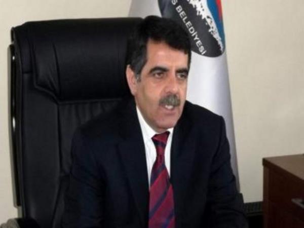 <p><b>KARS...</b></p>  1. AK Parti`li Nevzat Bozku 2009`da %32,72 ile kazand  <p> 2. MHP - Milliyeti Hareket Partisi %27,9 </p>  3. CHP - Cumhuriyet Halk Partisi %22,1   <p> 4. DTP - Demokratik Toplum Partisi %14,7 </p>