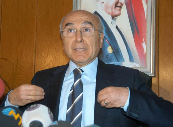 <p><b>ADANA...</b></p>   1. MHP`li Bakan Ayta Durak, 2009`da %29,70 ile kazand.  <p> 2. AK PART - Adalet ve Kalknma Partisi %29,5 </p>  3. CHP - Cumhuriyet Halk Partisi %26,2   <p> 4. DTP - Demokratik Toplum Partisi %9,0 </p>