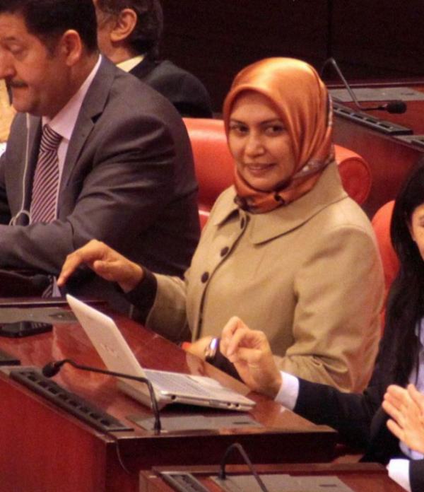 Candemir, TBMM Genel Kurulu'nda barts takan beinci milletvekili oldu.