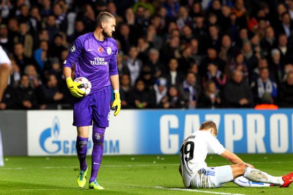 <p><b>THE GUARDAN (NGLTERE): Daniel Braaten Galatasaray' yere indirdi.</b></p>  Parken Stad'nda Daniel Braaten'in klas dokunuu Kopenhag'n Galatasray'o 1-0 yenmesini salad.