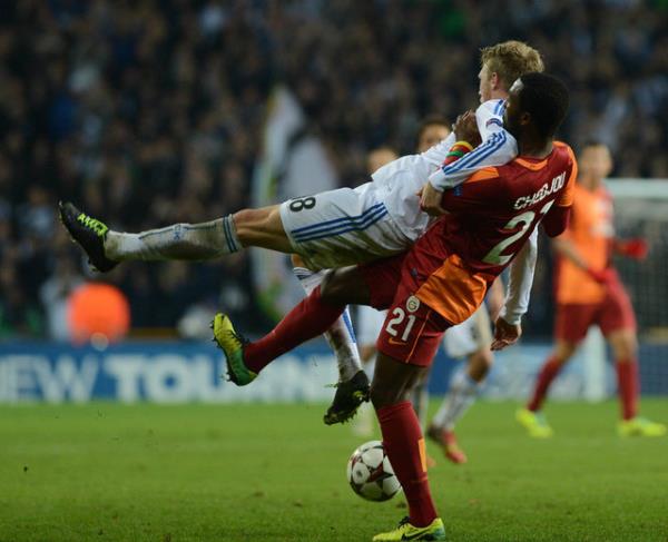 <p><b>BT (DANMARKA): Parken'de festival. Kopenhag Galatasaray' devirdi</b></p>  Kopenhag, Galatasaray karsnda etkileyici bir zafere imza att: 1-0. Danimarka futbolundaki en nemli galibiyetlerden biri oldu. Belki n sayfalarda yer almayabilir ancak tarihin i sayfalarnda ok deerli olacak bir galibiyet.