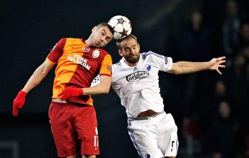 Sakat oyunculardan da faydalanmak isteyen GALATASARAY ynetiminin,tamam bu oyunculardan oluan dilenci ebekesi kuracan borsaya bildirdi