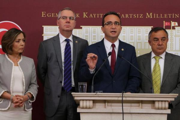 Dibek hesaplarnda eksik olduunu tespit edince sekreterinden phelendi, aratrma yapt.