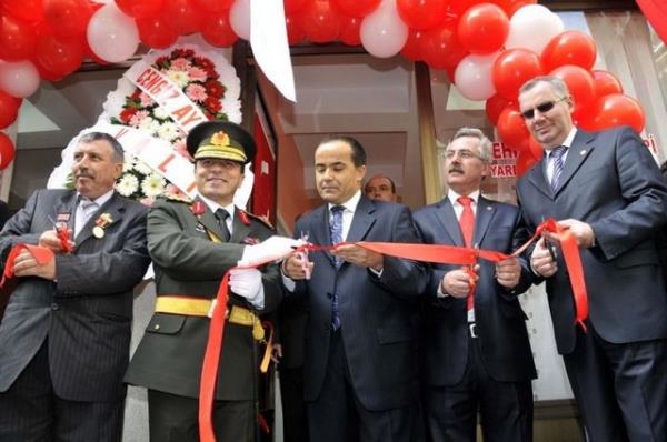 Hesabnda 174 bin lirann eksik olduunu tespit etti.