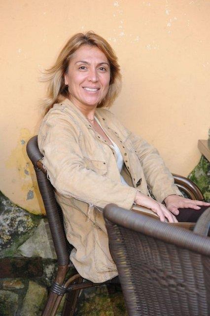 Geen hafta Prof. Canan Karatay'n dolandrclara 55 bin dolar kaptrmasndan sonra bu kez de nl oyuncu Asuman Dabak, dolandrldn aklad.