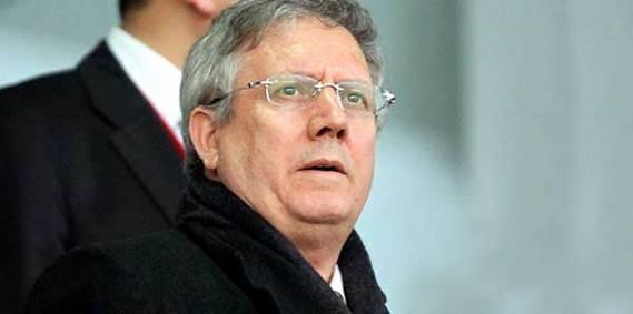 Gemii geride brakmak ve gelecee yn verebilmenin ilk koulu olarak, bizler de kongreyi ve seimi bir kenara brakp asli iimiz olan spora dnmeliyiz.