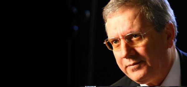 Bu vesile ile basketbolda ve zellikle Euroleague'de tm camiamza ve Trk sporuna byk heyecan veren baarl sonular alan Fenerbahe lker'i de gnlden kutluyorum.