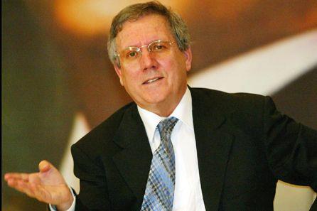 Siz gerek Fenerbahelilerin de bu konuda ayn dnce ve davran tarznda olduunuzu bilmekle birlikte, bu konudaki yaratlmaya allan alg ve oyunlara kar daha dikkatli olunmas gerekliliini buradan bir kez daha yineliyorum.