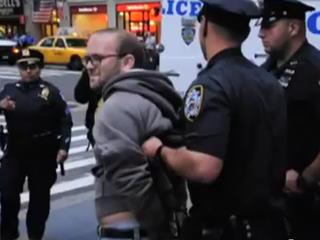 <b>Amerikan polisinin Wallstreet olaylar�na m�dahalesi</b>