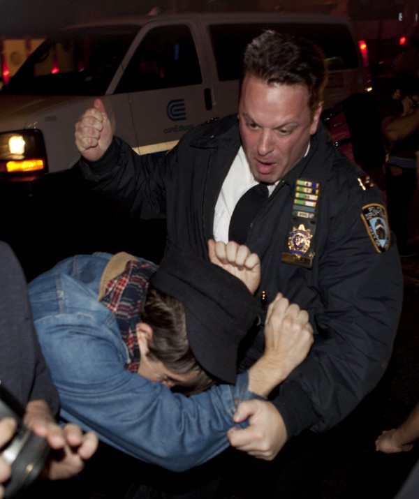 <b>Amerikan polisinin Wallstreet olaylar�na m�dahalesi</b>