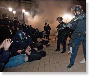 <b>Amerikan polisinin Wallstreet olaylar�na m�dahalesi</b>