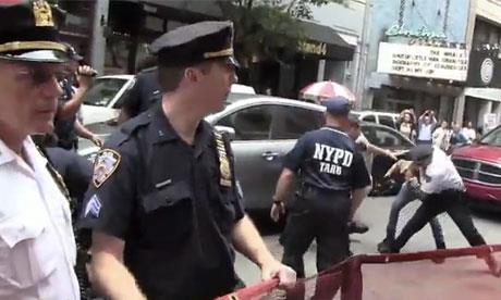 <b>Amerikan polisinin Wallstreet olaylar�na m�dahalesi</b>