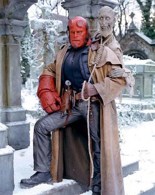 Hellboy karakterine..