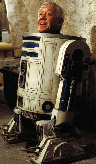 Kenny Baker oynad..
