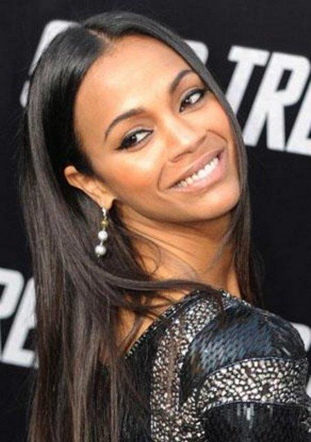 Zoe Saldana hayat verdi.