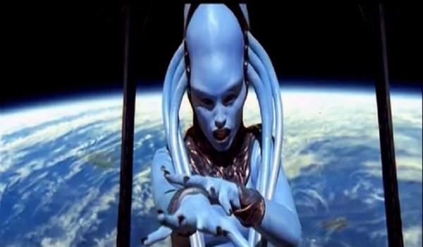 Beinci Element filmindeki Diva Plavalaguna'y...