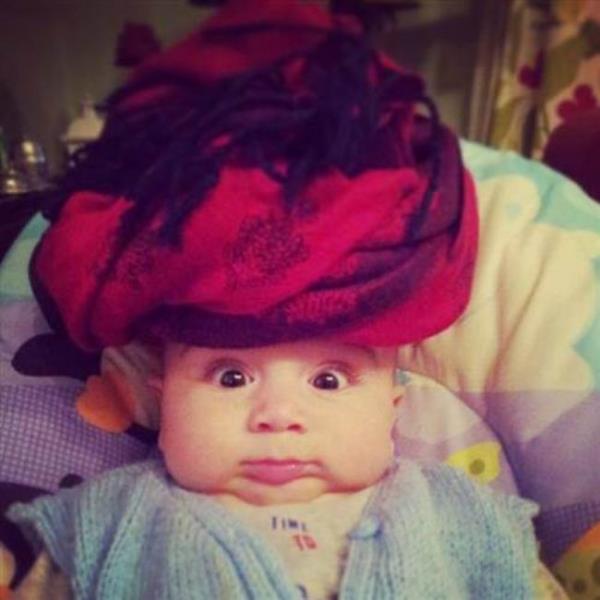 SBEL TZN Babam beni Hindistan'a gtrmedi. Evde taklyorum