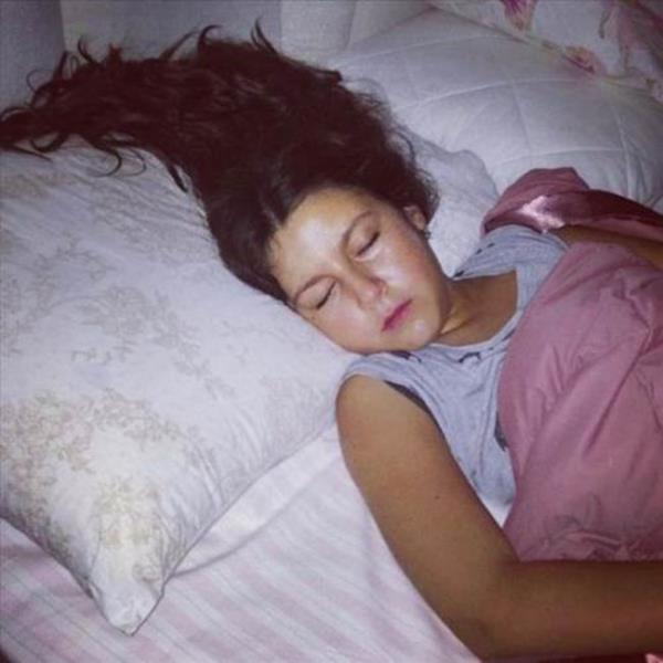 NUR YERLTA Prensesim uyuyor