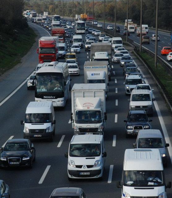 Sabahlar trafik skkl yzde 81, akamlar ise yzde 127 oldu.