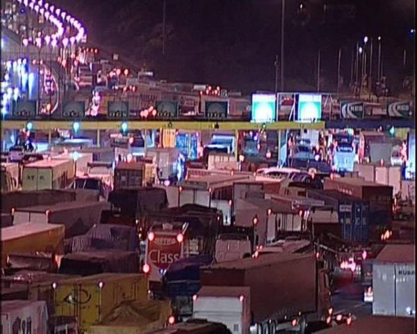 <p><b>TRAFKTE TOP 10 </b></p>    Endekse gre, trafiin en kalabalk olduu ilk 10 kenti ve ortalama tkanklk oranlar yle sralanyor: