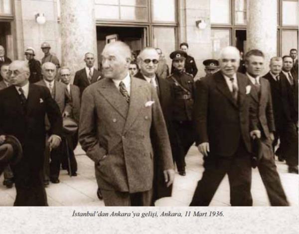 Genelkurmay Bakanl, kendi internet sitesinde at 'Atatrk Kesi'nde Mustafa Kemal Atatrk'n 1936-1938 yllar arasnda ekilen fotoraflarn yaynlad.